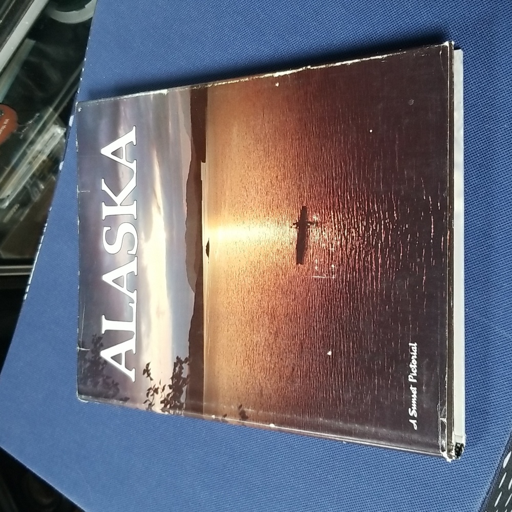 ✨ALASKA COFFEE TABLE BOOK